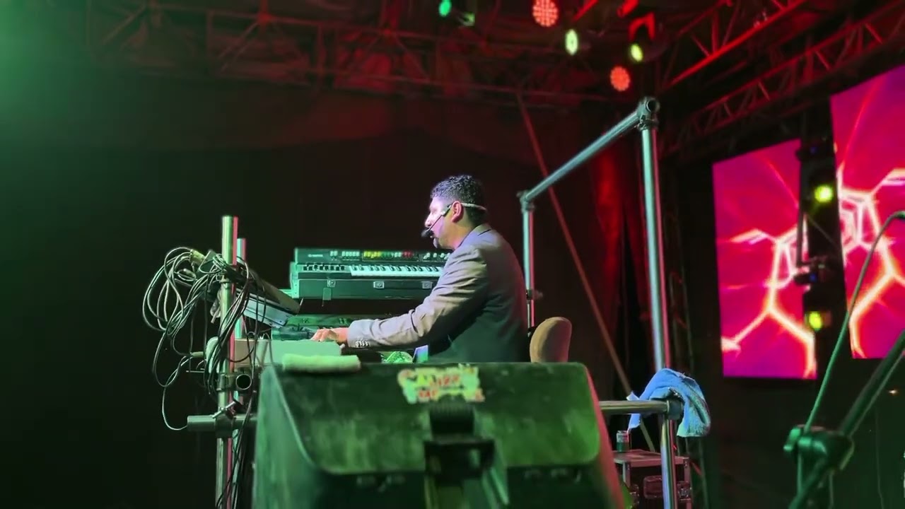 (No es mi música.) calixto Méndez