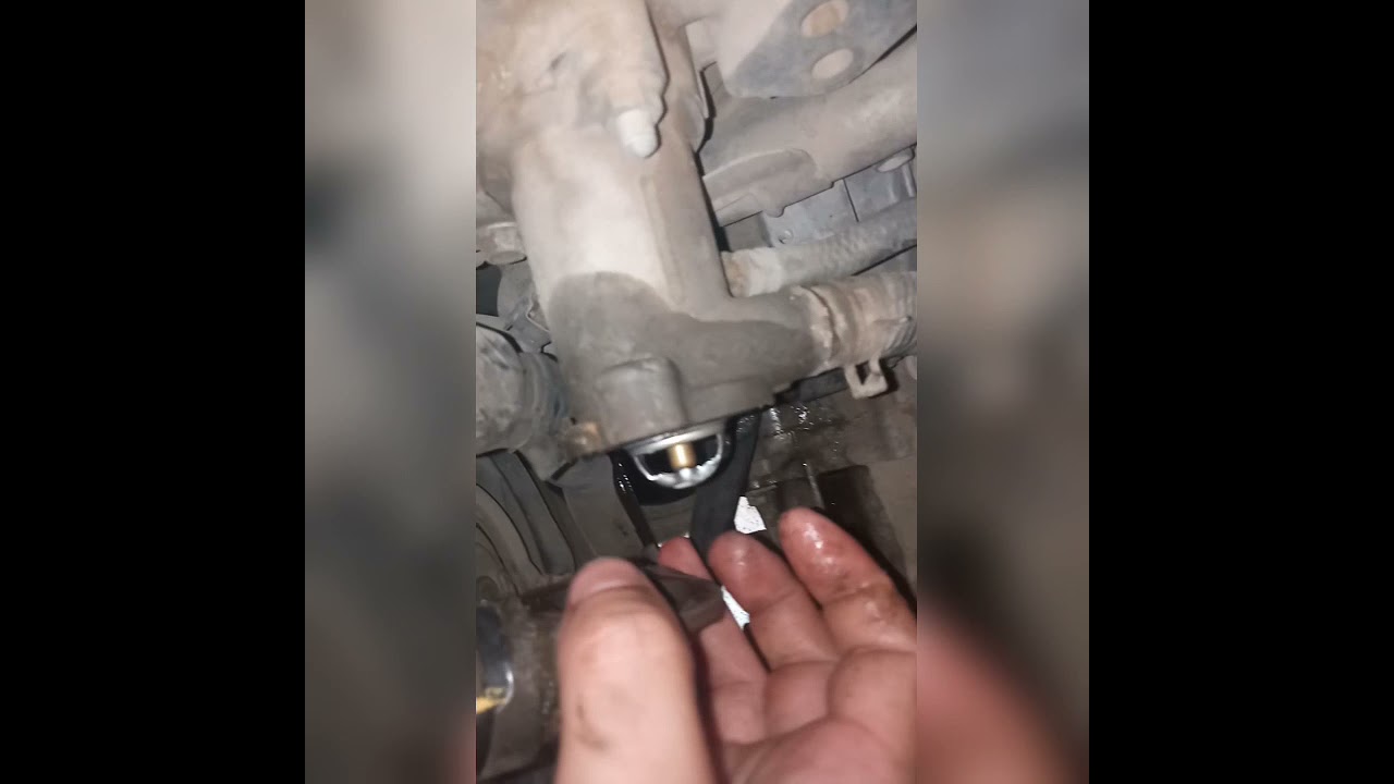 changement liquide de refroidissement (pipe d'eau+ durite) pour celerio تغيير ماء رادياتير سيليريو