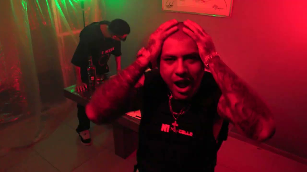 Puesto pal negocio - Eme Senick Feat. ElReghosg (Video Oficial)