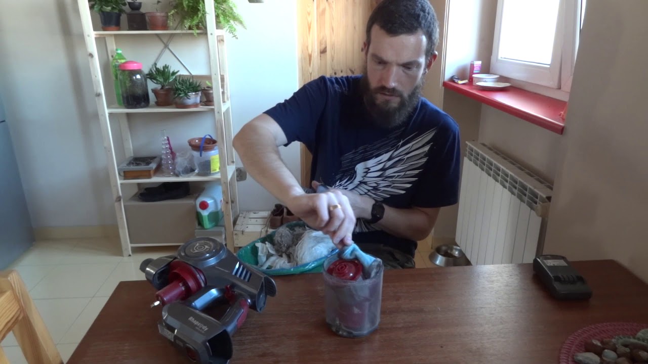 Jak wyczyścić odkurzacz Hoover Rhapsody