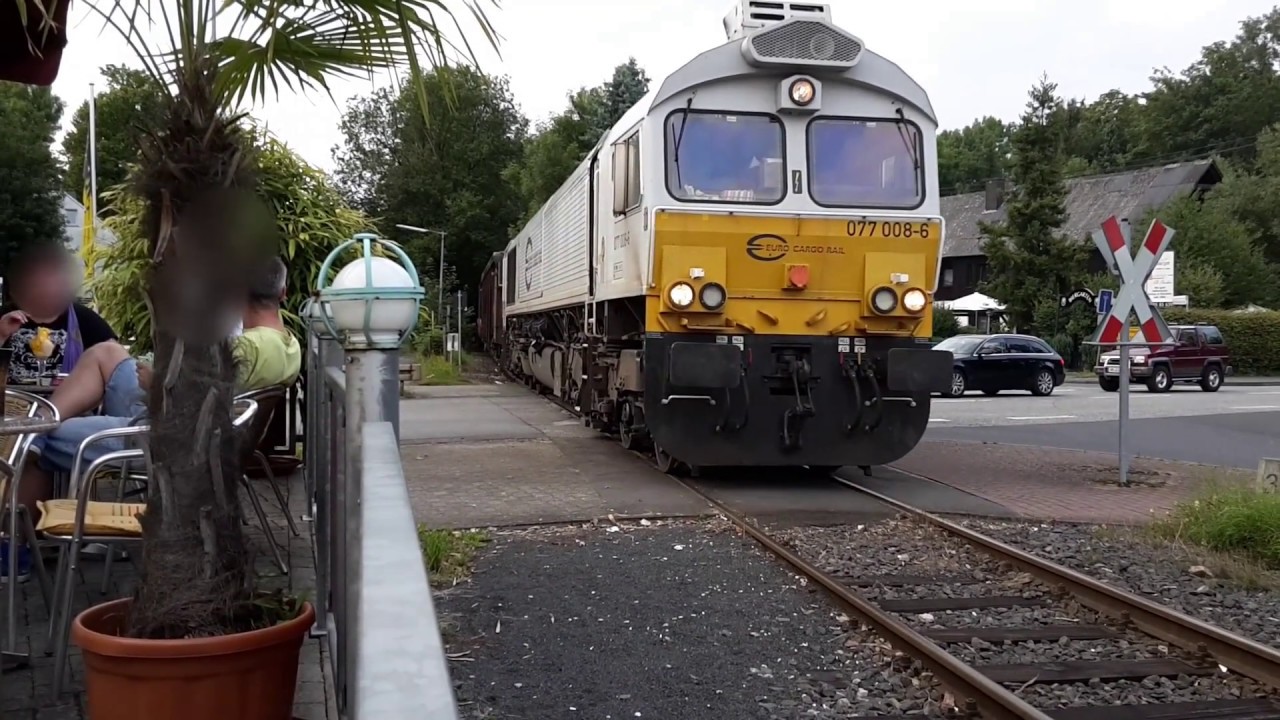 Umleiter-Tonzug durchfährt Dierdorf