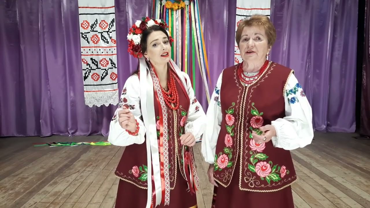 Пливе чорна хмара. Тетяна  Турчина і Вікторія Лисенко