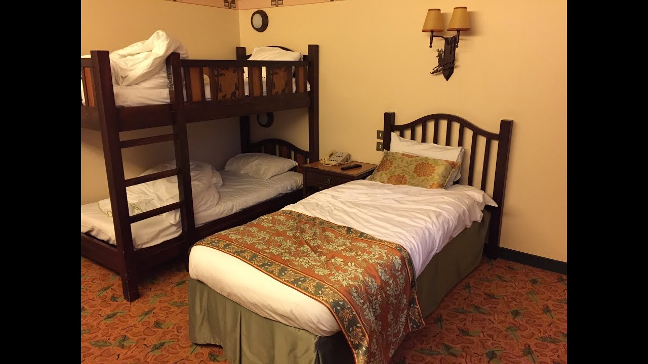 Disneyland Paris Sequoia Lodge Review - Wheelchair Accessible Room