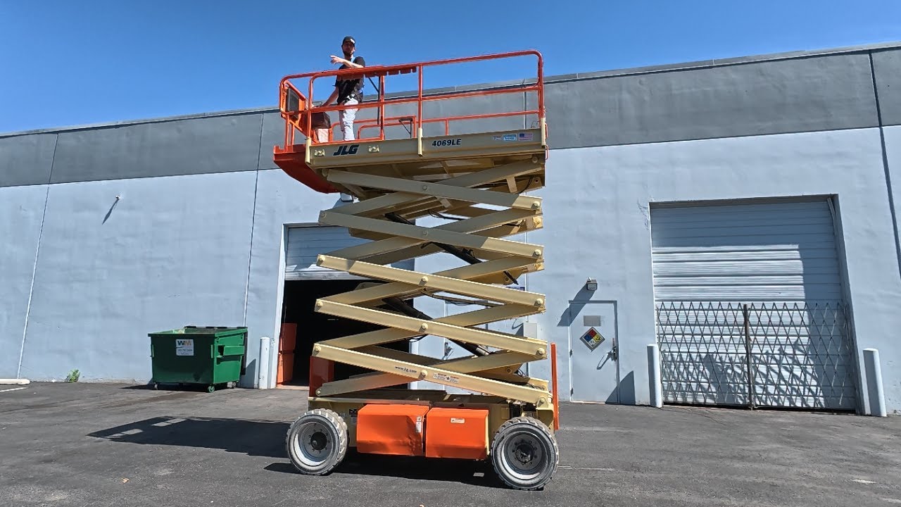 JLG 4069LE 800lb Electric #2479 - Scissor Lift for Sale