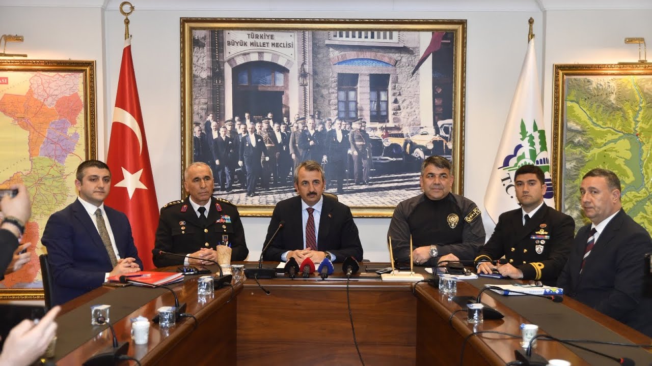 #Edirne’ninHuzuru Güvenlik Bilgilendirme Toplantısı  Valimiz Yunus Sezer tarafından gerçekleştirildi