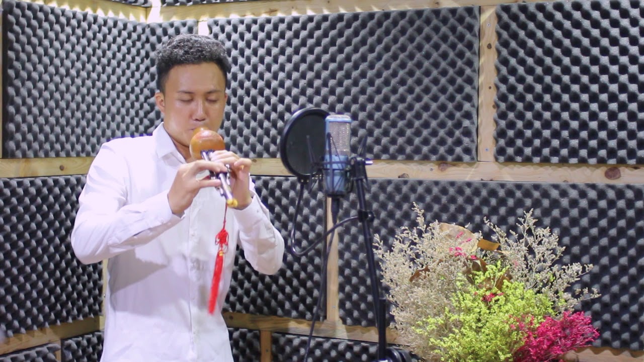 CHIẾC KHĂN PIÊU   SÁO BẦU HOÀNG HIỆU