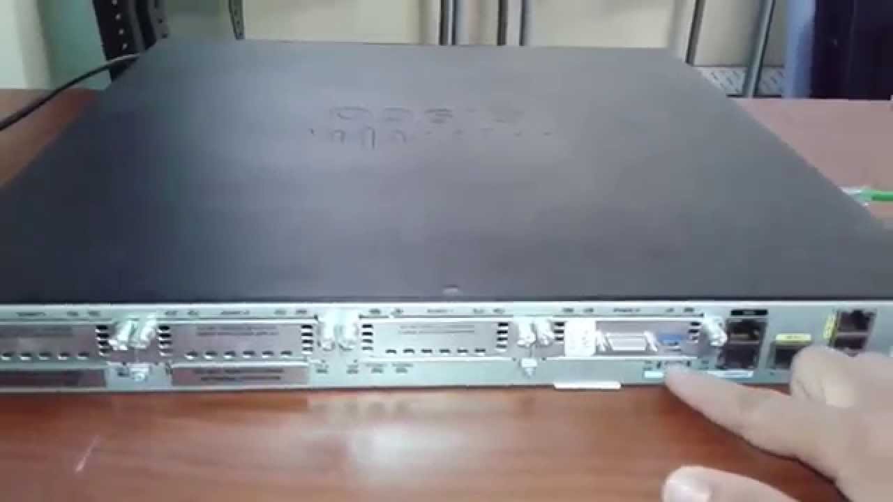 configuration de base d'un routeur Cisco 2900 partie 1 : vue d'ensemble