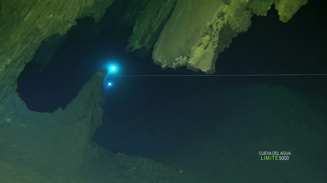 CENOTE. CUEVA DEL AGUA (ISLA PLANA, CARTAGENA)