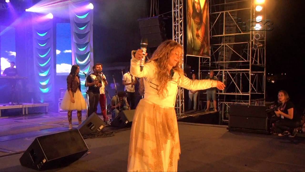 Celina Borges Tudo Posso no Hallel Franca SP 2012