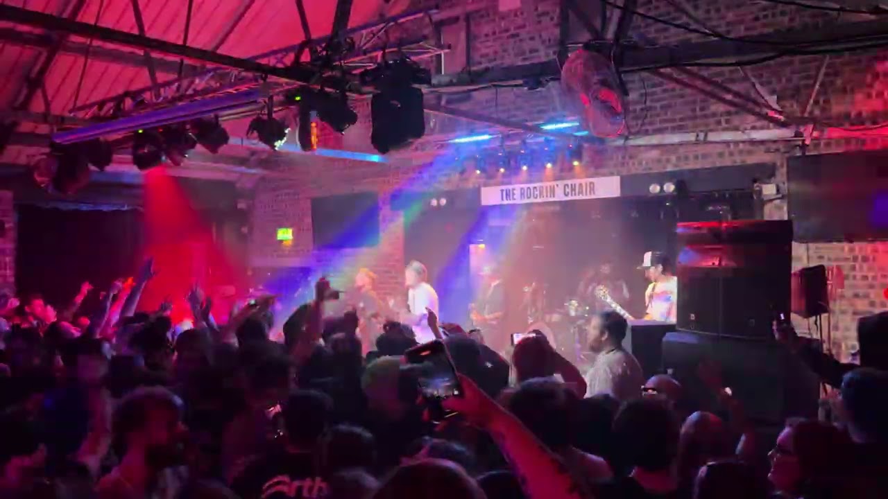 Neck Deep - Gold Steps (Live at Wrexham 2025)