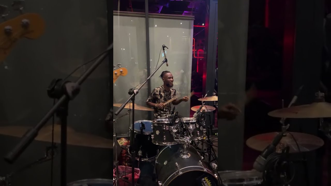 HIGHLIFE JAMA TIME WITH  @Emma_the_bassplayer  on bass @bismark on drums @1999 in @kumasi