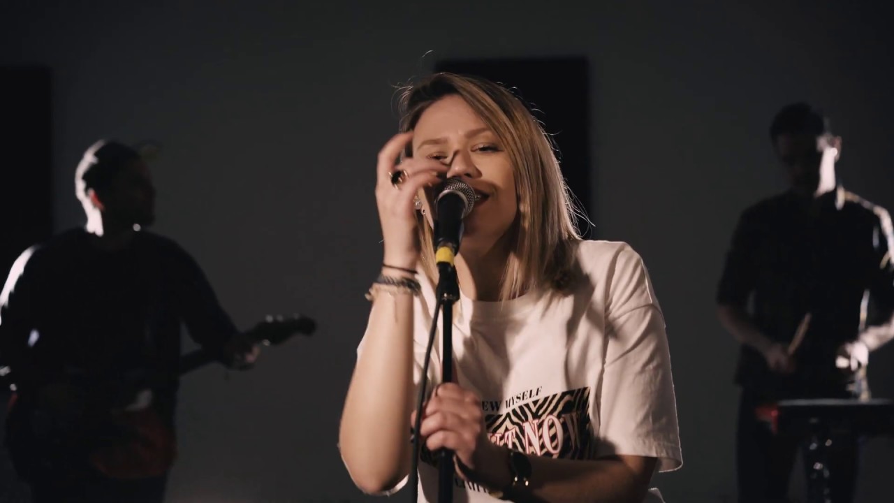 Trop Beau - Lomepal (Alexia Hiret Cover LIVE)