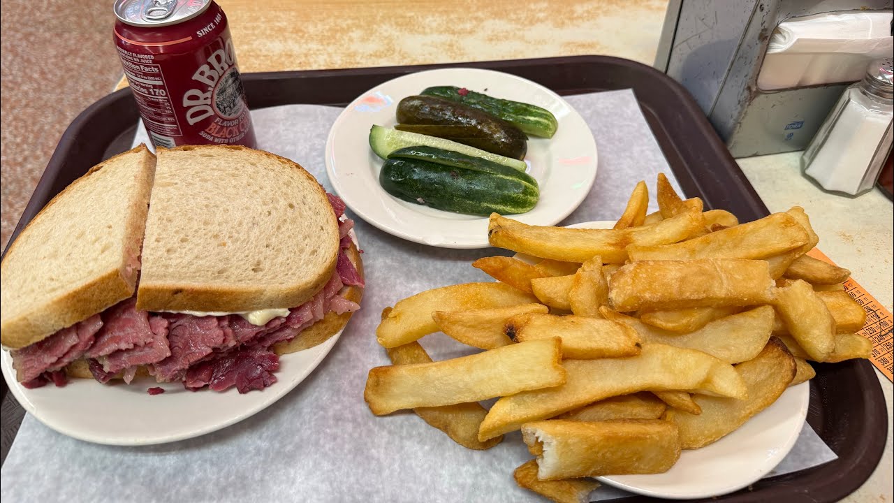 Снова в Katz Deli для второго обзора еды и ресторана.