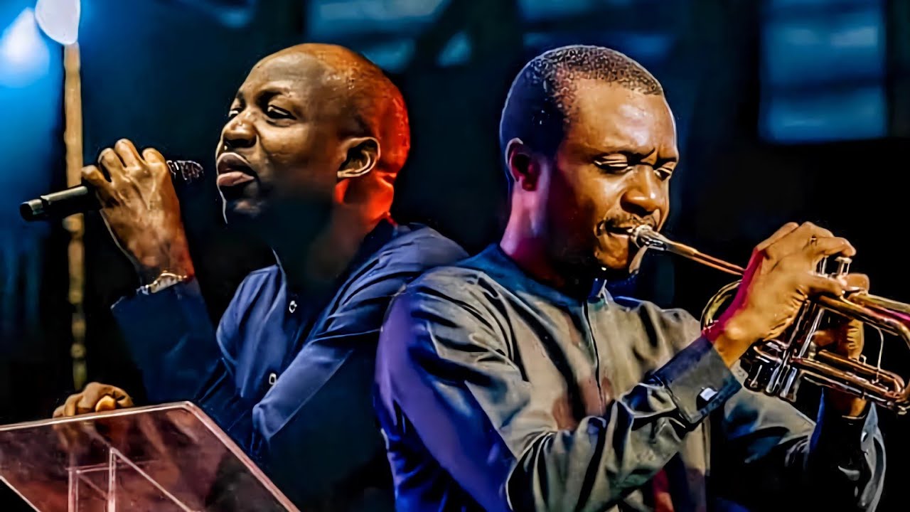 HOLY MOMENTS - NATHANIEL BASSEY DUNSIN OYEKAN | TUESDAY NIGHT PRAYERFUL INTENSE WORSHIP 