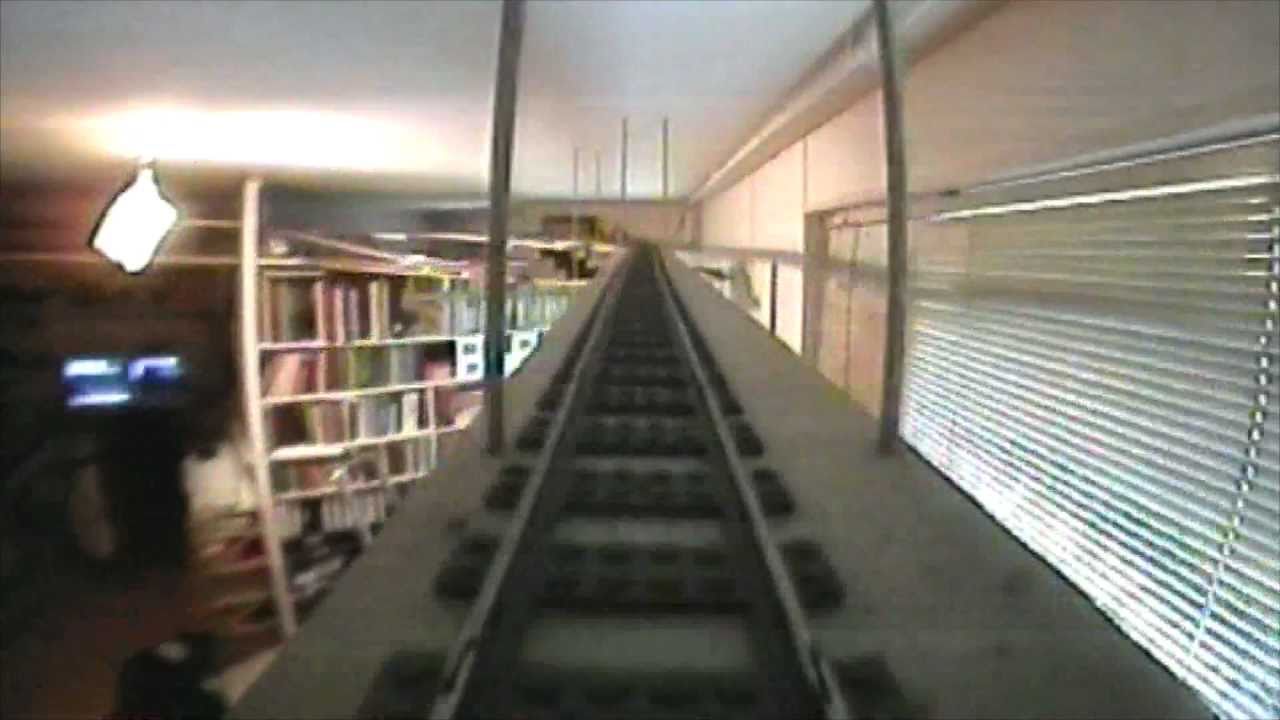 Large Lego Train 7897 layout around my livingroom, old music, 71 meters track!