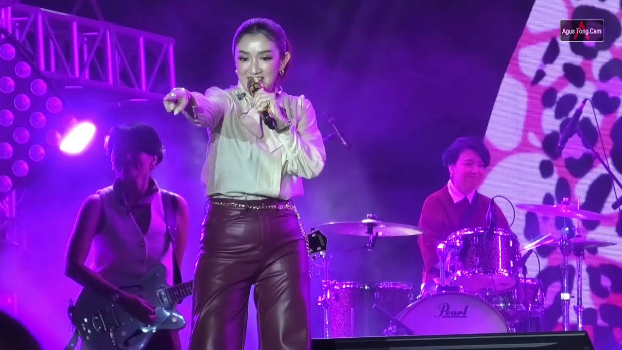 She - Jomblowati, Slow Down Baby - At Synchronize Fest 2025