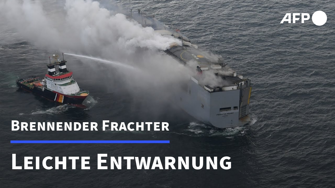 Brennender Autofrachter in der Nordsee: Feuer schwächt sich ab | AFP