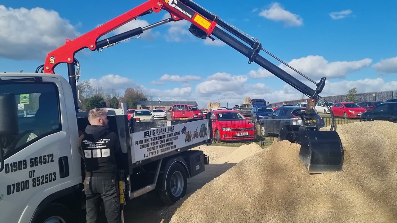 Isuzu Tipper Fitted with Italian HC Hiab Crane