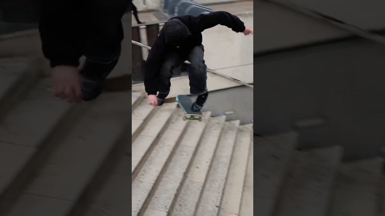 hardflip late flip battle 10 stair!🖤