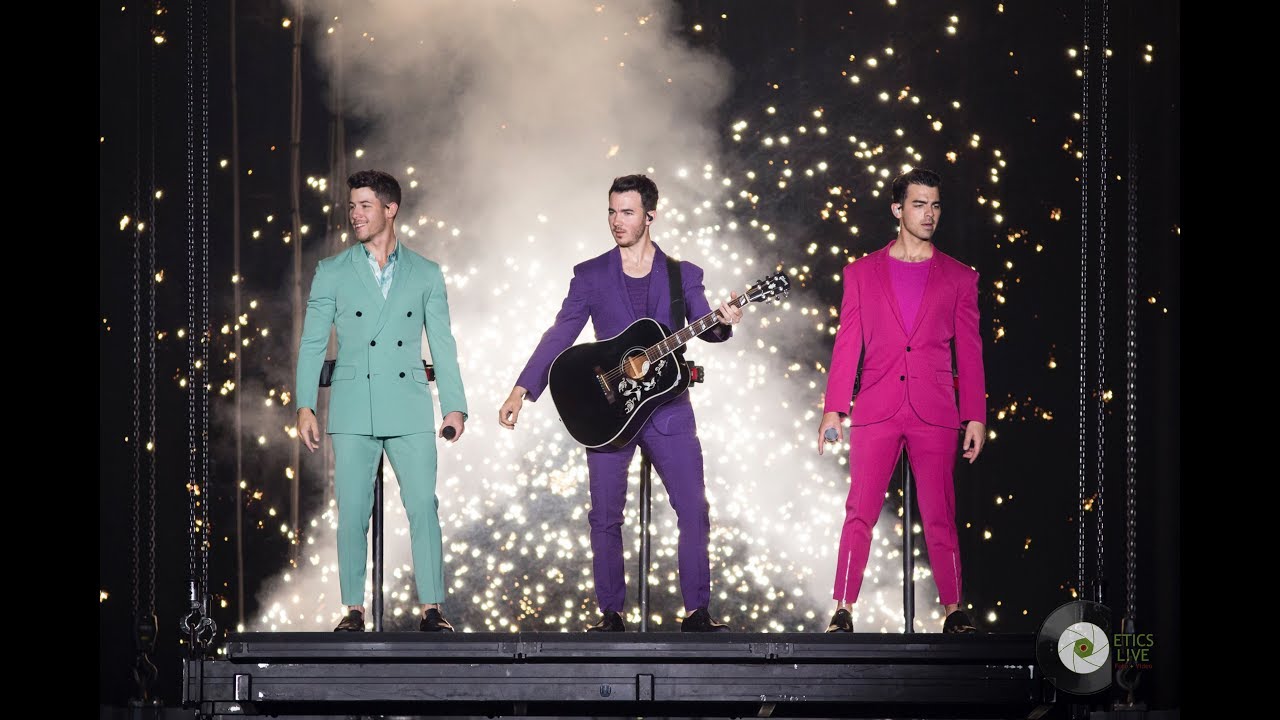 Jonas Brothers - Sucker + Lovebug  | Happiness Begins Tour @ Monterrey, Mx