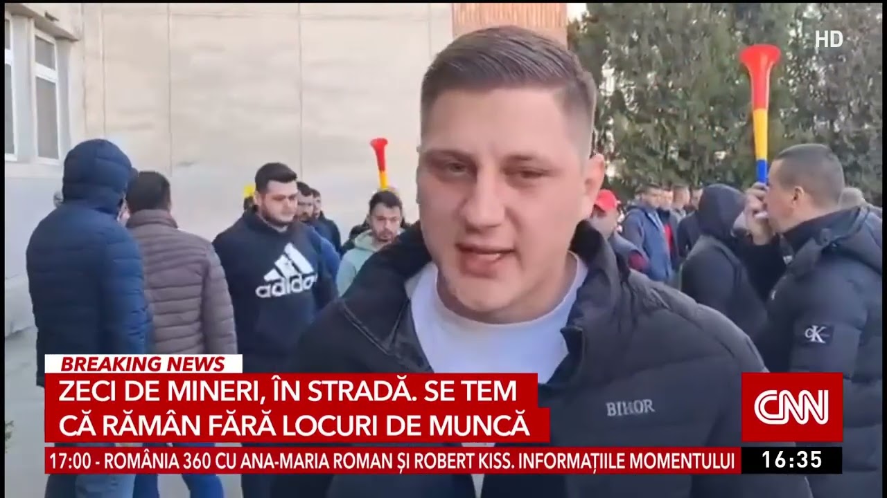 Zeci de mineri, în stradă. Se tem că rămân fără locuri de muncă