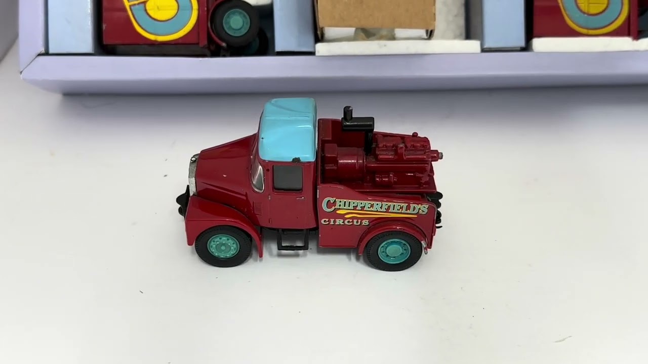 Vintage Corgi Classic 1994 Chipperfields Circus Scammel Highwayman Truck +Trailers Model Vehicle Set