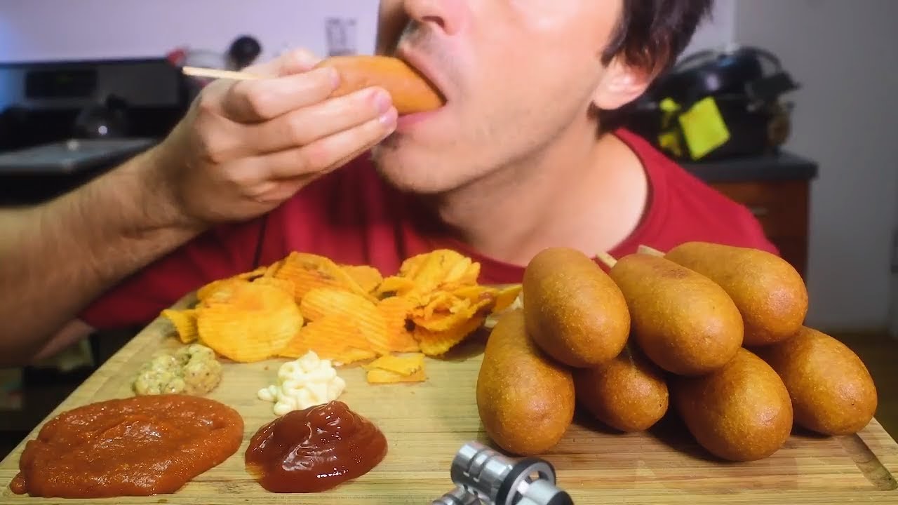 ASMR Corn Dogs with Spicy Korean SammieSauce ( Eating Sounds ) | Nomnomsammieboy