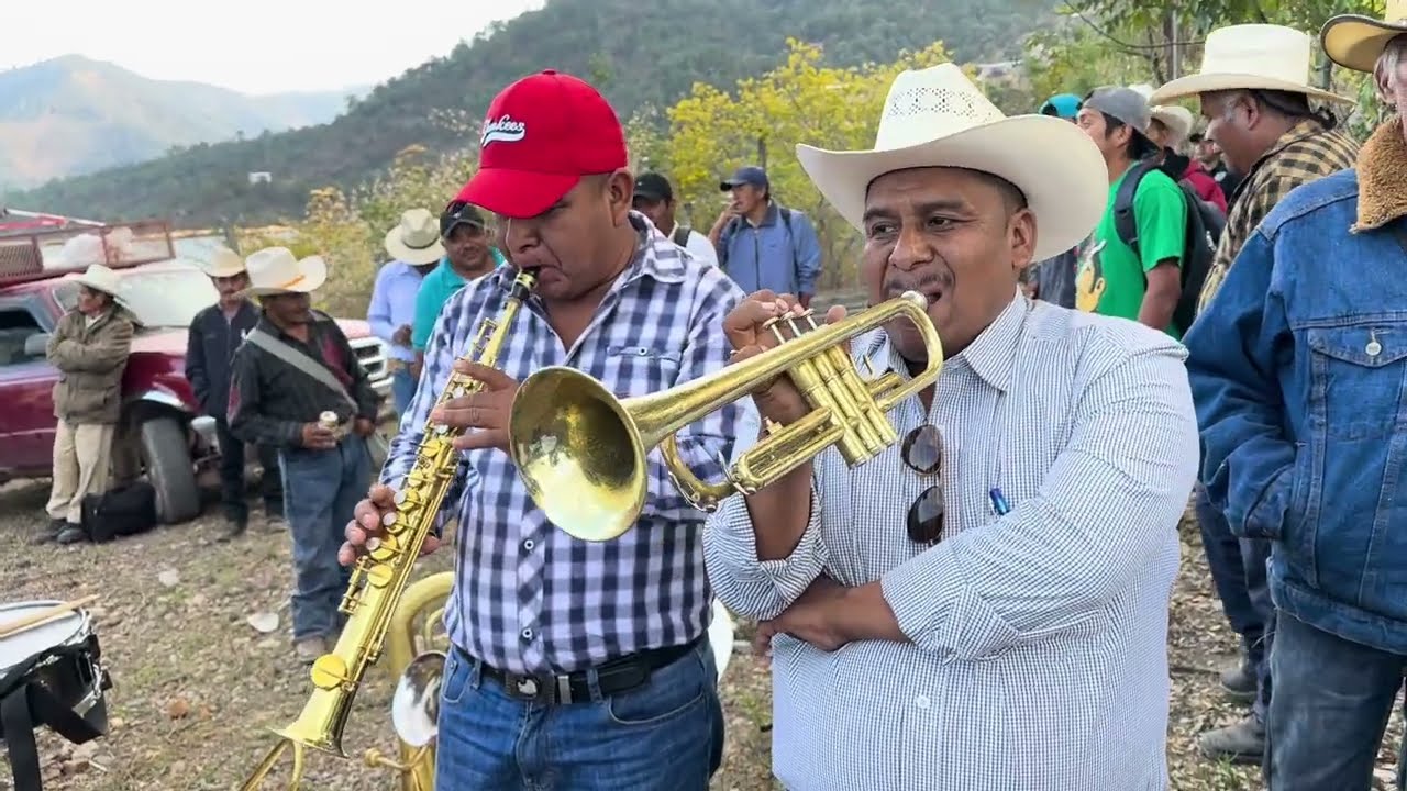 DIOS MÍO😱😲 - WOW CHECA NOMÁS COMO SUENA UNA EMBOCADURA DE ORO - B. Sr. del Nicho de Ocotepec Gro.