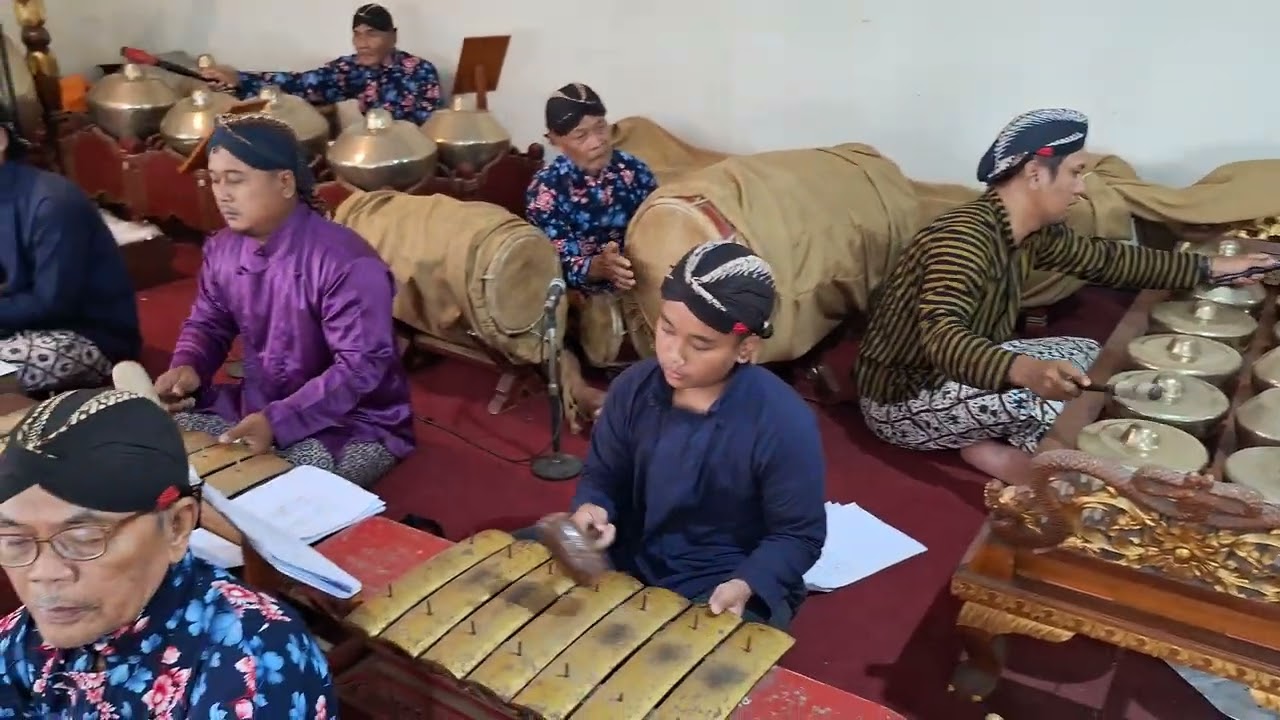KUPANDANG SEPUAS HATI - PELOG/GAMELAN