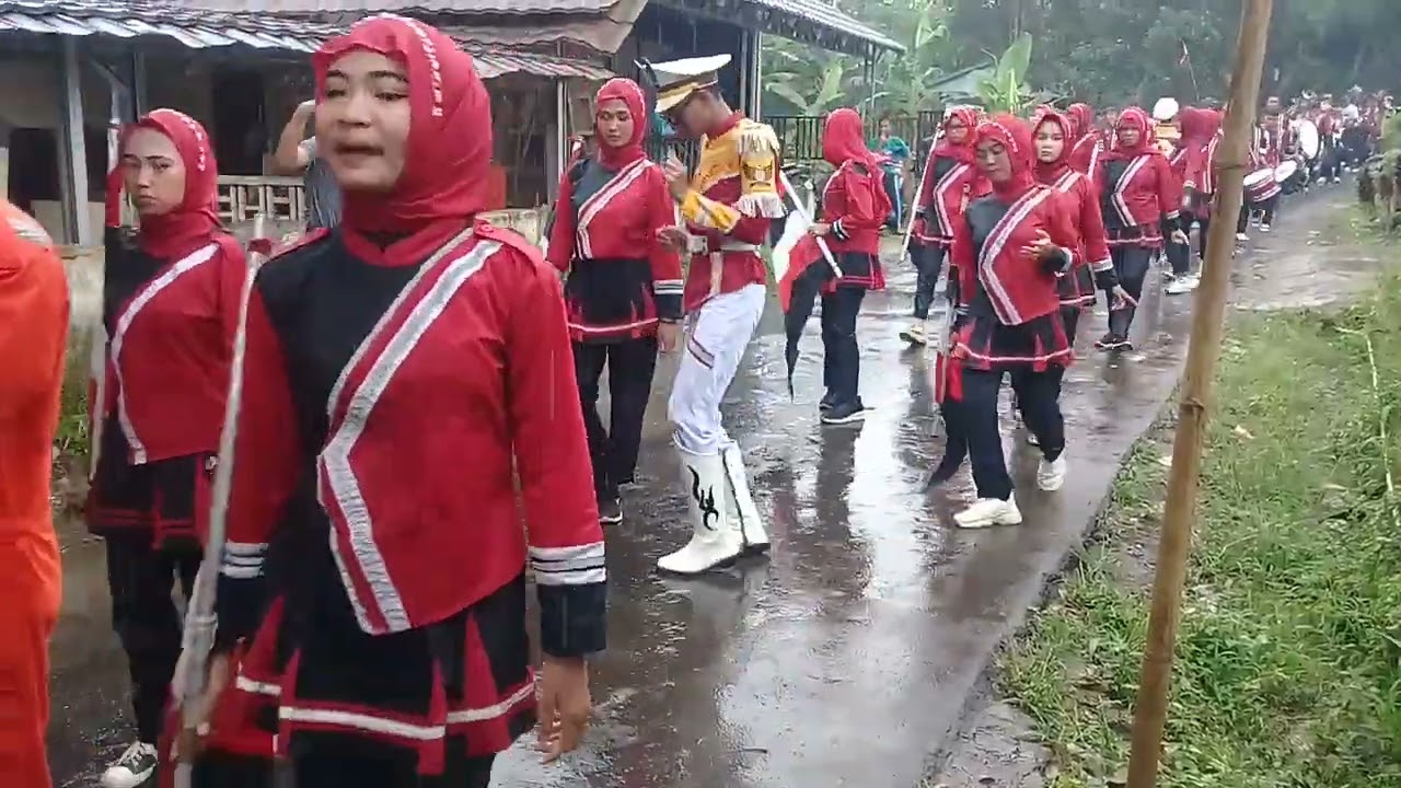 Pawai drumband