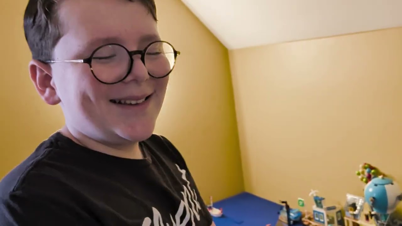 Aldi Trip/Walk/Brickopolis Tour/Bloopers
