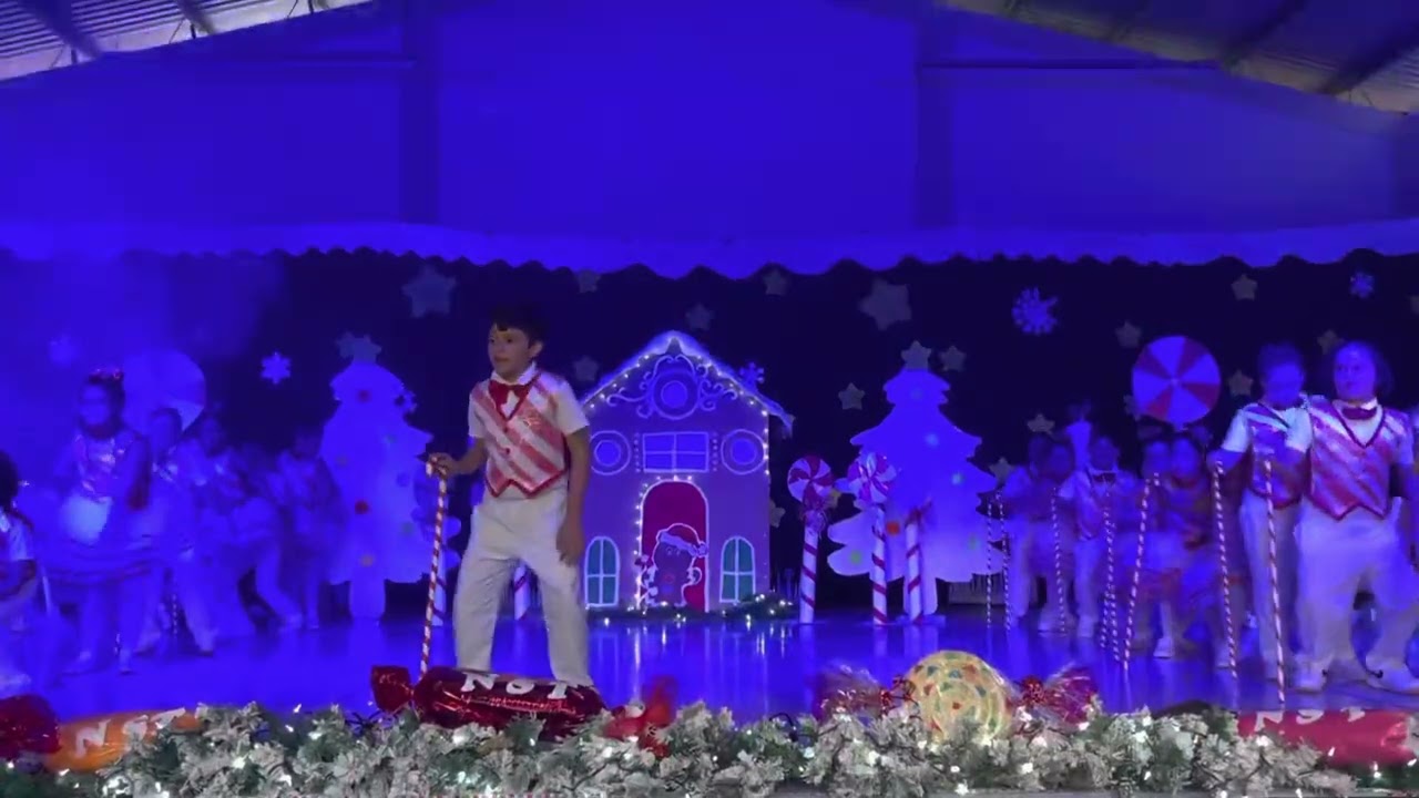 3C Sia - Candy Cane Lane. Ms. Rina Rosales