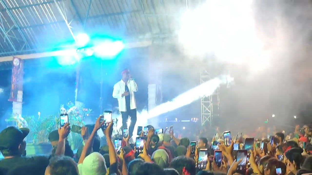 Doddie Latuharhary konser di papua merauke