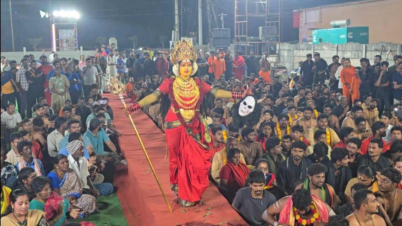 కాళే కాళే యమ్మా మహంకాళే. కాళే కాళే యమ్మా భద్రకాళే || Sanjana Ammavaru || Dappu Srinu Devotional