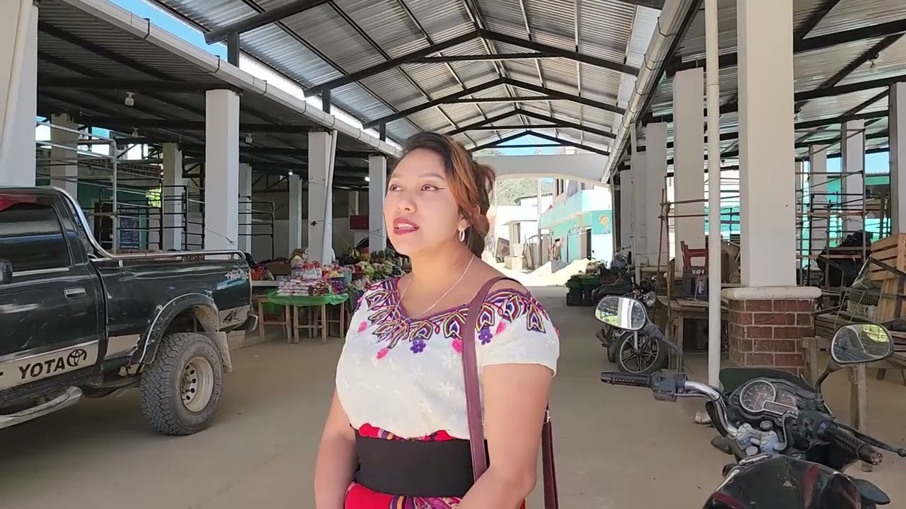 Fuimos en el mercado los cimientos tres cruces