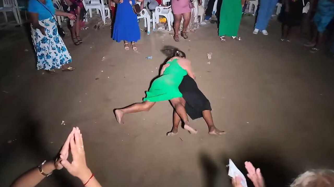 Se agarraron en el baile de la sillita ¡No te imaginarás lo que sucedió en la Concepción!