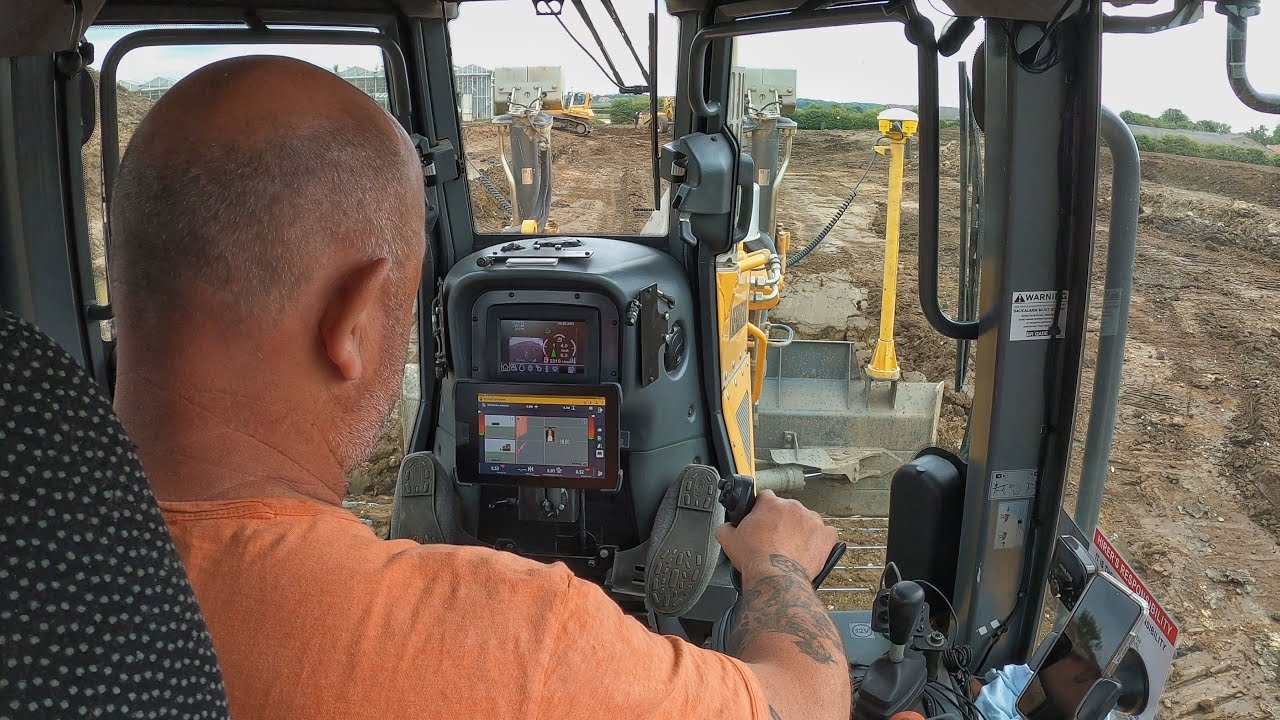 Liebherr PR726 Dozer Operators View
