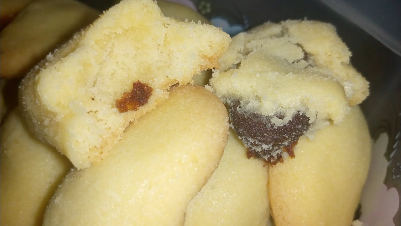 بيسكويت بحشوة التمر طعم رائع وهشاشة لا توصف 👍🏻😋😋
