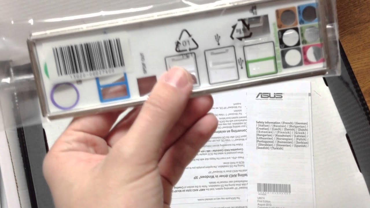 Распаковка материнской платы ASUS M5A97 R2.0