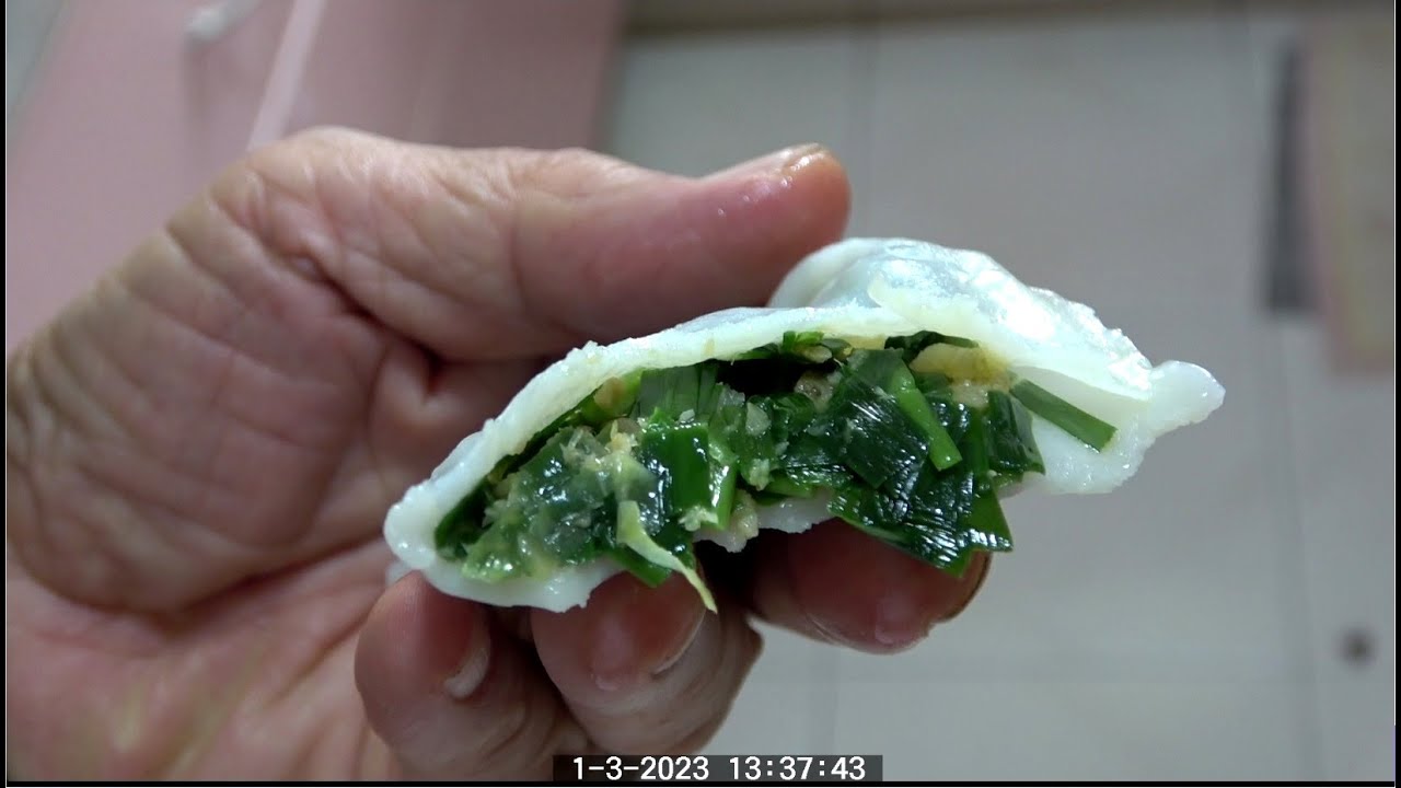 Making Ku Chai Kueh (another Teochew Kueh)