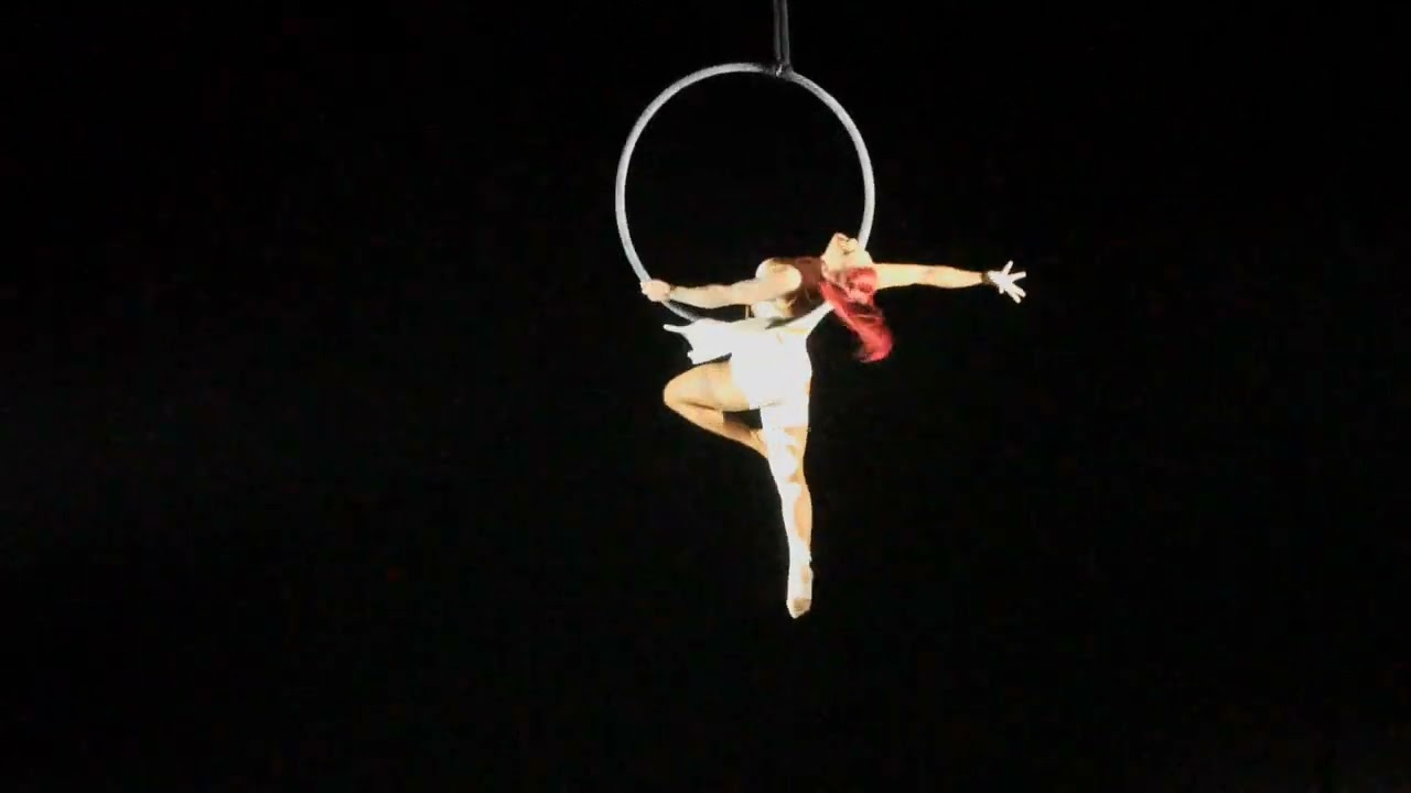 Aerial Hoop Itzel Salvatierra  2022