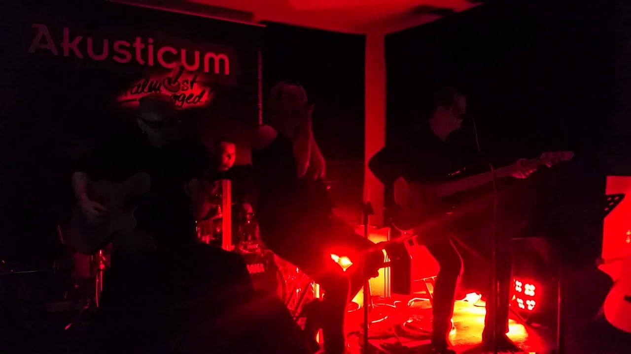 Silvia Gold mit Akusticum live - No Woman no cry/Price Tag