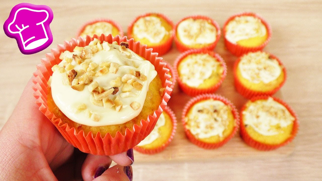 Kürbis Muffins mit weißer Schokolade & Haselnüssen 🎃 Super saftige Herbst Muffins | Halloween Party