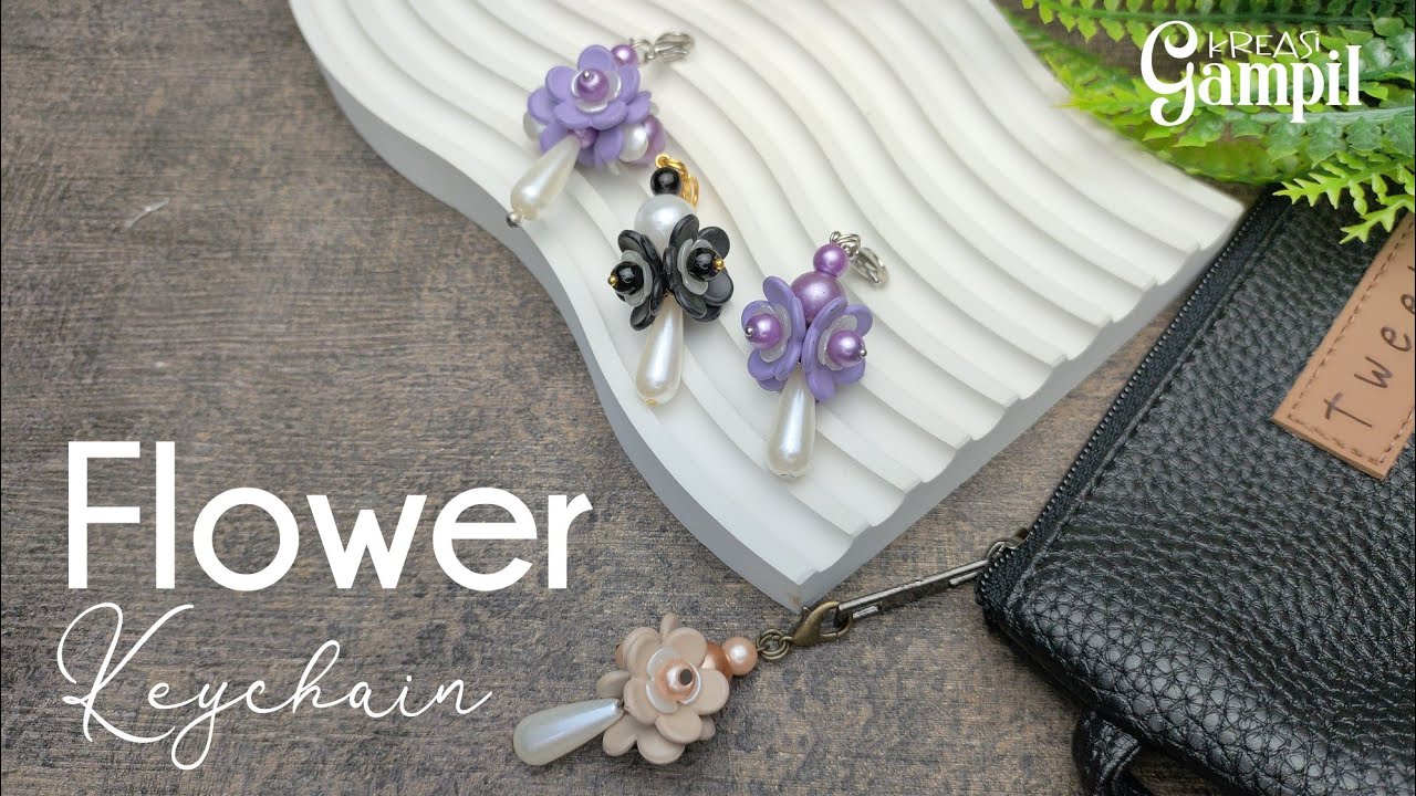 Flower Keychain // Mini keychain // Ganci Imut
