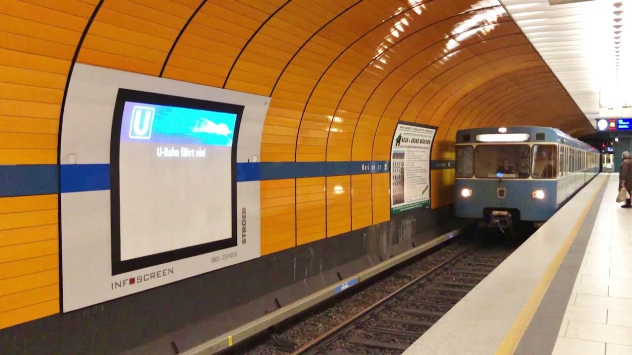 Nach dem Spiel mit der U 6 von der Allianz Arena in die Münchner Innenstadt..........