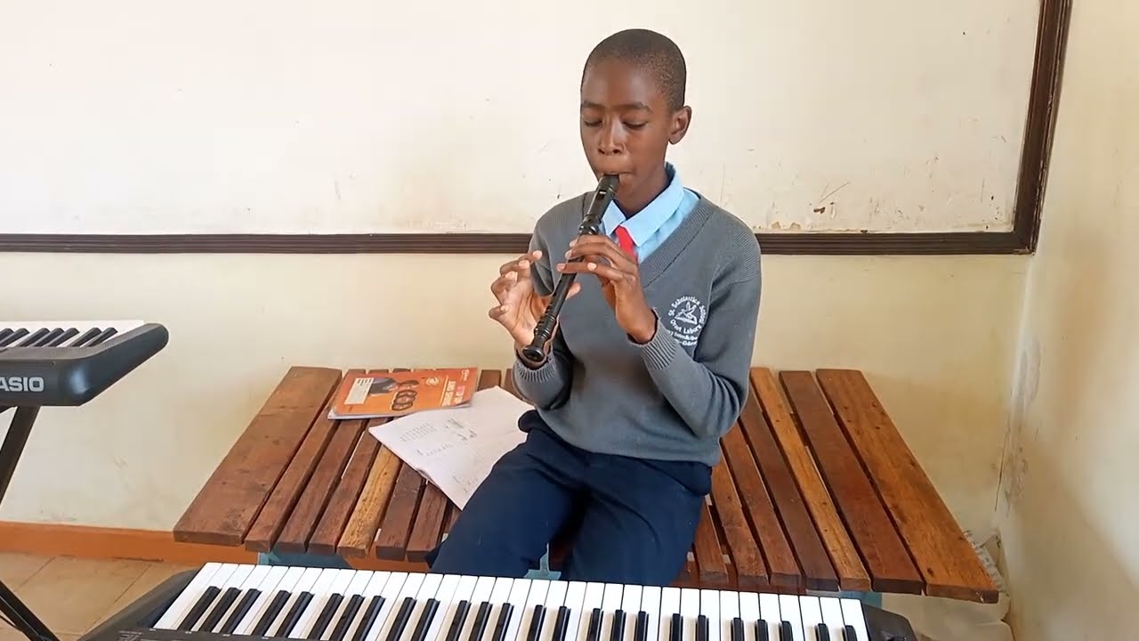 Old Macdonald || KMF Class 911G || Descant recorder performed by Kingsley Jones ||