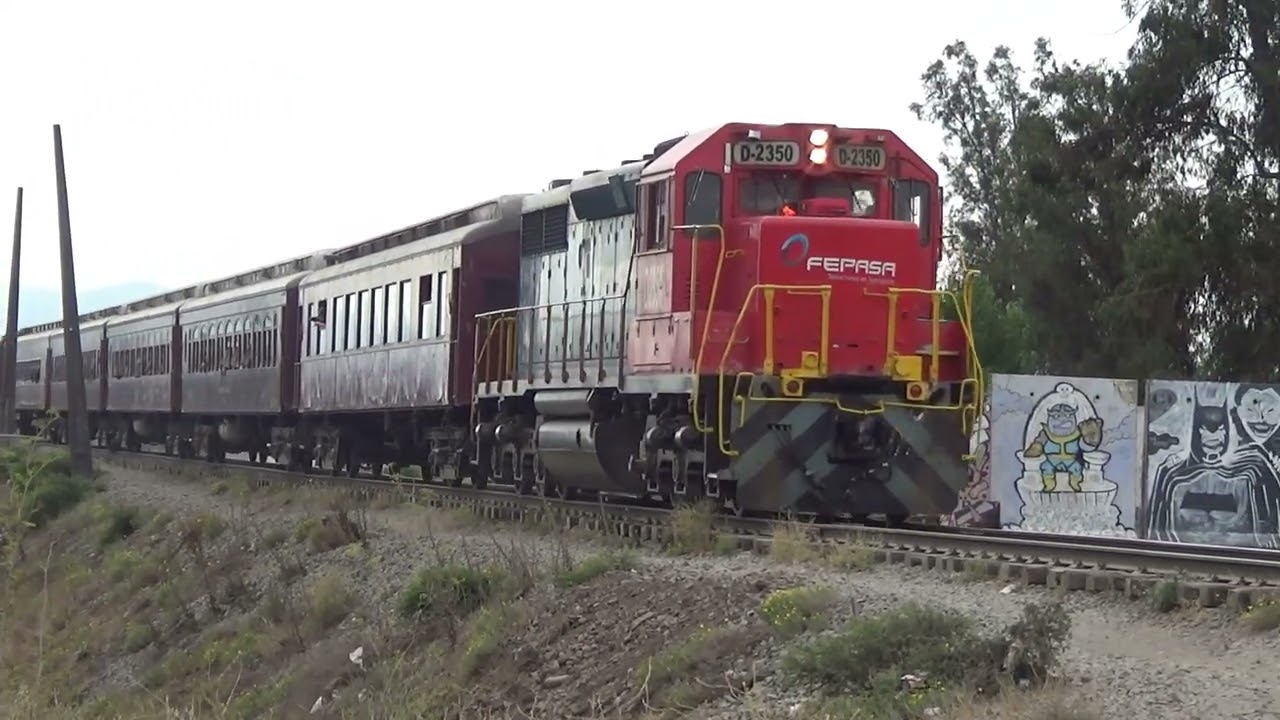 Tren Del Recuerdo pasando por talagante