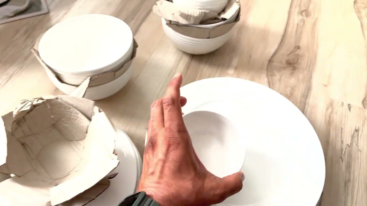 Mikasa Dinnerset Porcelaine 16 piece of Costco ! unboxing and review !white colour !