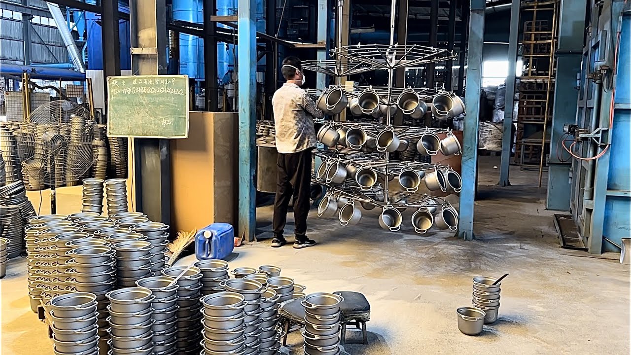 大批量製作鐵鍋的過程，中國一家了不起的廚具工廠