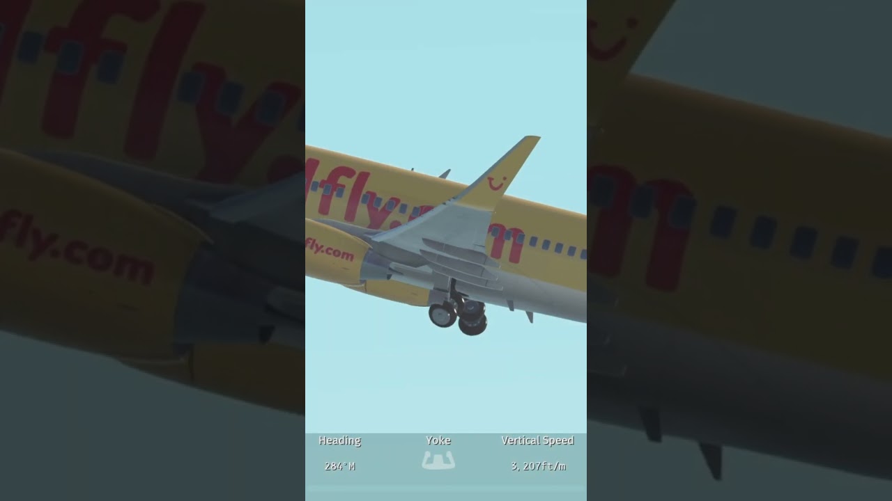 Gear up! TUI fly #viral #aviation #airlinepilot #plane #tuifly #shortsfeed #shortvideo